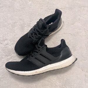 Adidas Ultraboosts Black